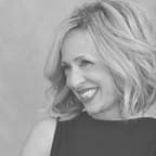 Holly Bellamy, Agent