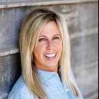 Joanie Barreiro, Broker