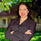 Nina Flores