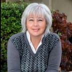 Debbie Lowe
