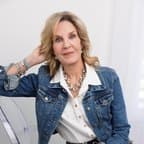 Janet Flegal, Agent