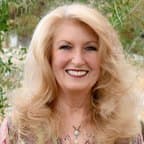 Carolynne Potts