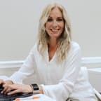Cynthia White
