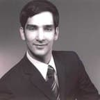 Deniz Uzel, Agent