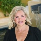 Shelli Bronstine