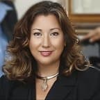 Angela Maciel Gibbons, Agent