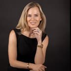 Leslie L McGrath