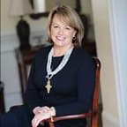Mary Lib Richards, Broker