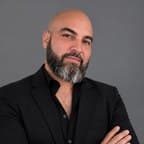 Oscar Cruz