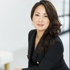 Meena L Thao